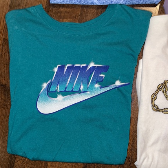 Nike Bundle of 6 Men’s Short Sleeve Tees (size MEDIUM) - Picture 7 of 7